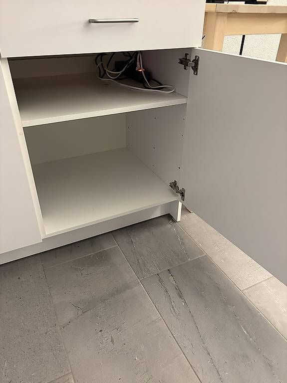 Cucine complete: Küchenmöbel weiss – Usato da Ostermundigen venduto da NiSc 4