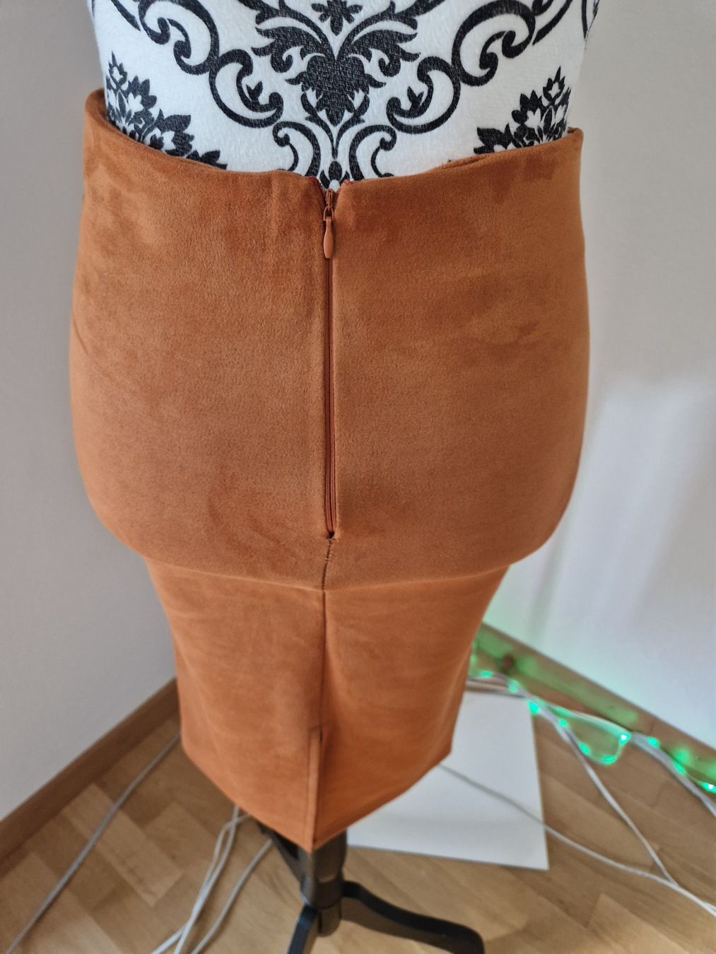 Gonne: Cognac- Wildlederlook - geschrieben als Gr.M eher eine Gr.S – Nuovo (secondo la descrizione) da Glattbrugg venduto da hap_8w8v 3