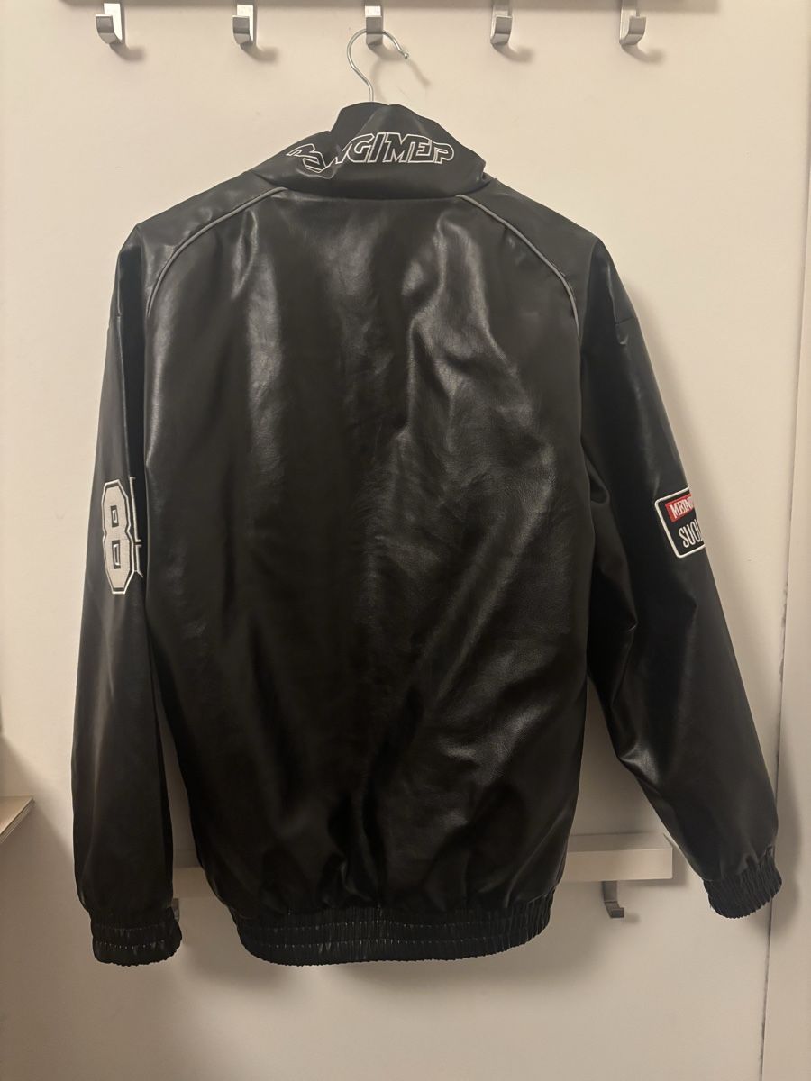 Giacche: schwarz Kunstleder-Jacke mit Details – Nuovo (secondo la descrizione) da Zürich venduto da sop_tq8x 1