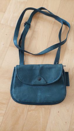 Kleine Umhängetasche von aunts & uncles blau Leder guter Zus