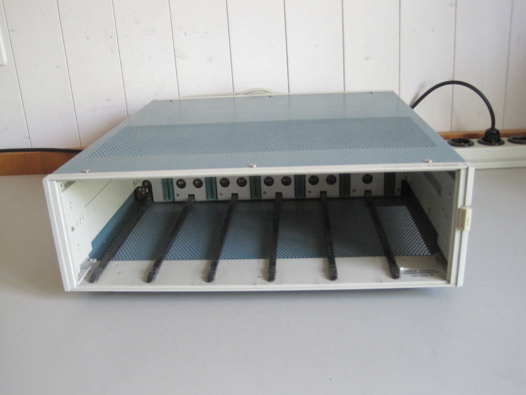 Messen: Tektronix Mainframe TM506 – Gebraucht aus Dietwil von Jaenzi