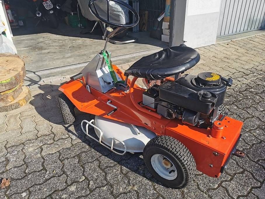 Rasenmäher: Rasenmäher , Arien Fairway Aufsitzrasenmäher, Oldtimer – Gebraucht aus Lausen von 04362 2