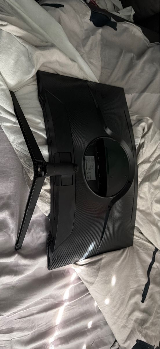 Samsung Ecrans: Monitor – Neuf (Voir description) à Hendschiken par col_jj2c