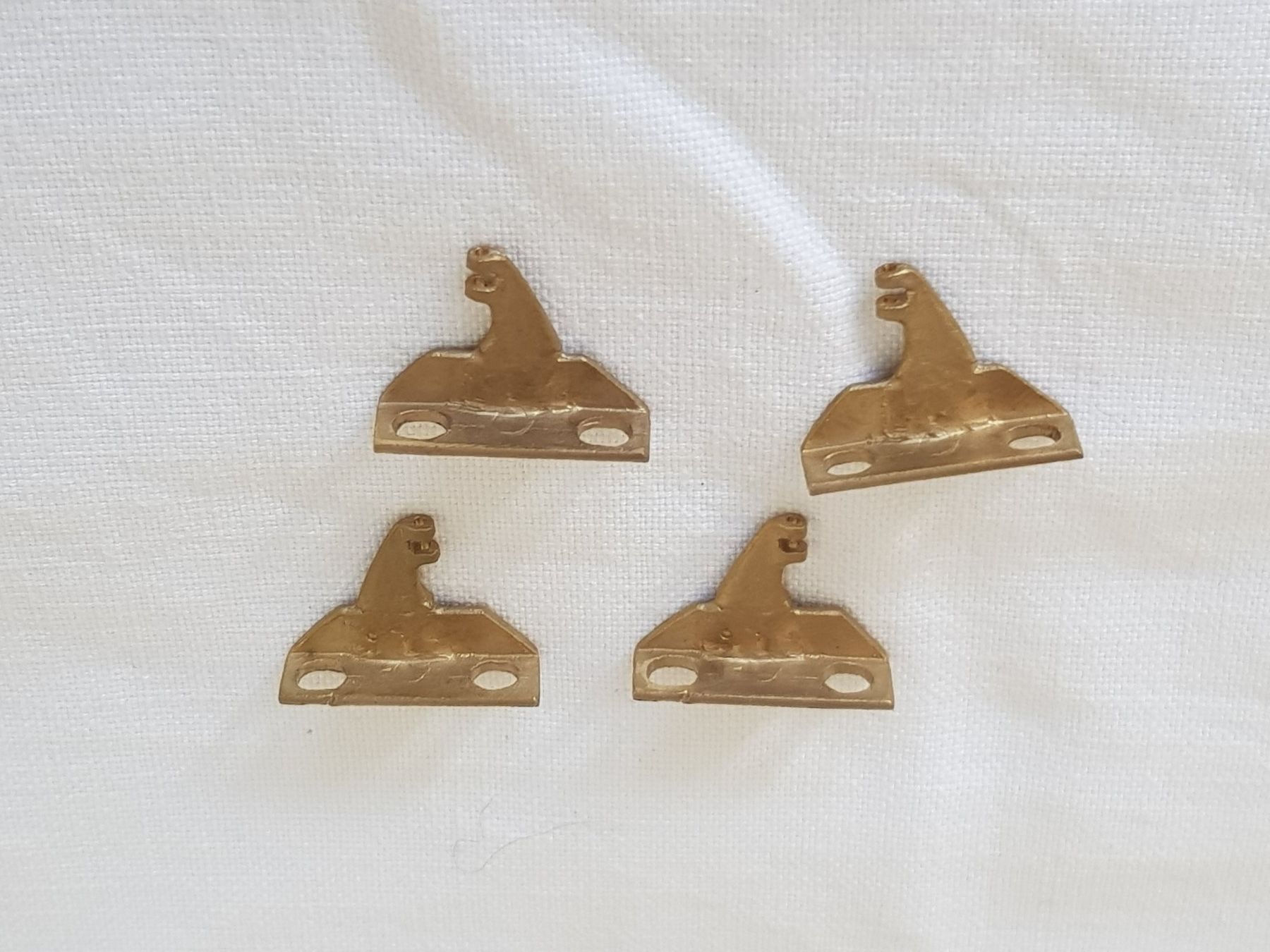 Modellini di ferrovie: Bonomo: 4 Längsdämpfer-Halter – Nuovo (secondo la descrizione) da Luzern venduto da inca55 1