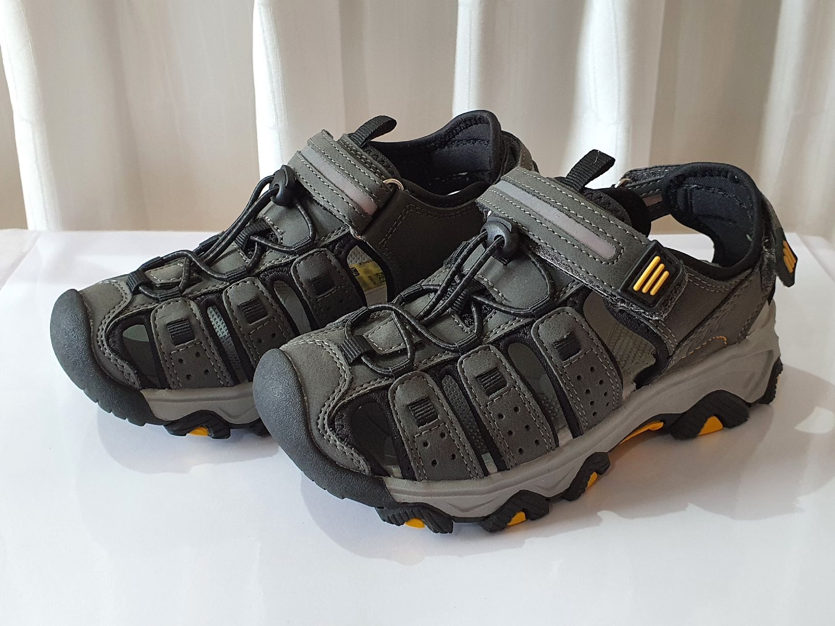 Schuhe für Jungen: Gr. 34 - CAT Kindersandalen, Neu – Neu und originalverpackt aus Nürensdorf von sal_g2bz