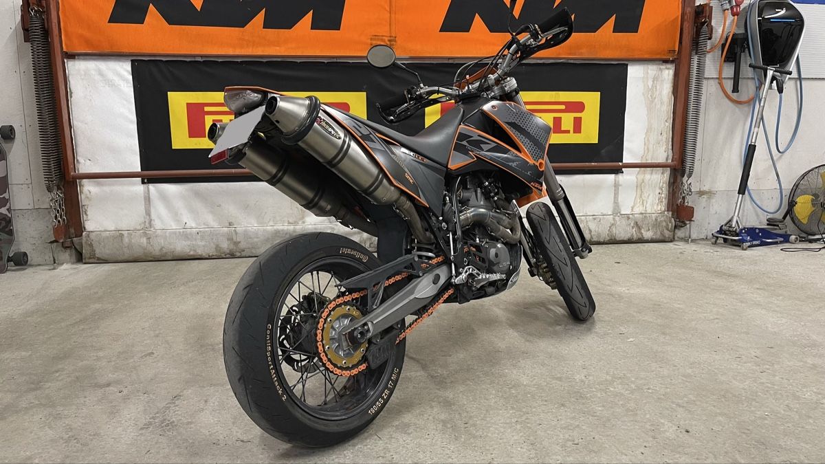 KTM Strada: KTM SMC 660 AKRAPOVIC – Usato da Movelier venduto da Greenpower 2