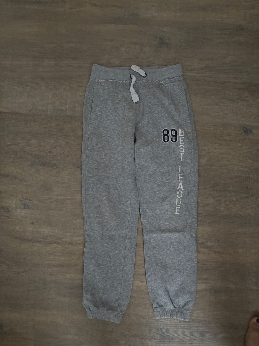 Lotti & Set di vestiti: 2 Jogginghosen Gr.134/140 – Usato da Leuzigen venduto da Fjleu
