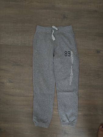 2 Jogginghosen Gr.134/140