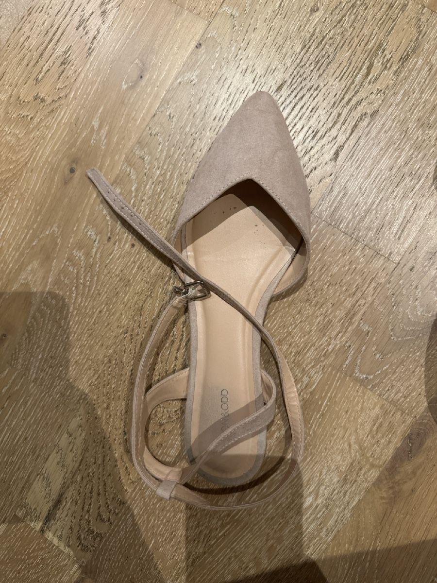 Chaussures femmes: Damen Ballerinas nude Grösse 40 – D'occasion à Zürich par emi_zx5j 1