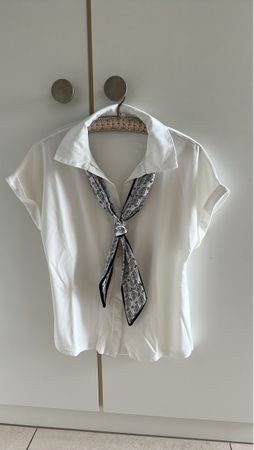 Neues weisses Blusen Shirt Gr.M mit Halstuch Grösse M