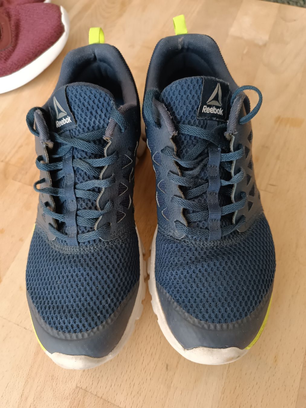 Reebok Scarpe da uomo: Reebok Sneaker Paket Gr 42 – Usato da Binz venduto da julijuli 3