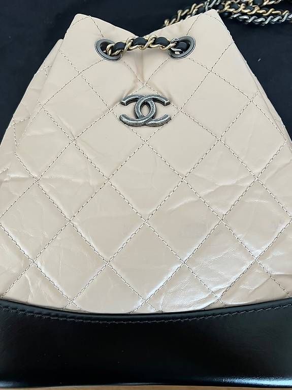 Chanel Zaini: CHANEL Gabrielle Small Backpack - top gepflegt – Usato da Worblaufen venduto da Isi84B 3