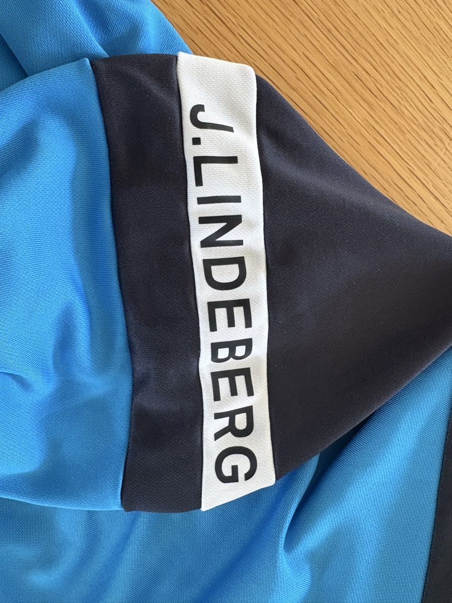Lindeberg Pullover & Sweatshirts: J. Lindeberg mid-layer M, blau – Gebraucht aus Crans VD von DW99 2