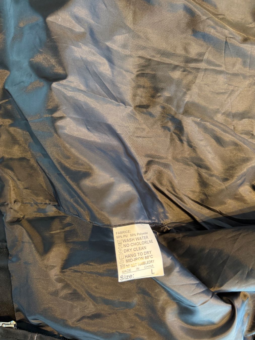 Costumes: Schwarze Kunstlederjacke – D'occasion à Steinen par Robe13 2
