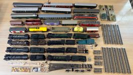 Grand de trains, wagons et rails - Ferroviaire