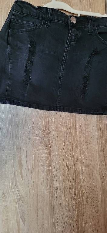 Lotti di vestiti: Mini jupes, Pfludderhose, grösse 36, Kleiderpaket  – Usato da Laupen BE venduto da Ursulam3635 2