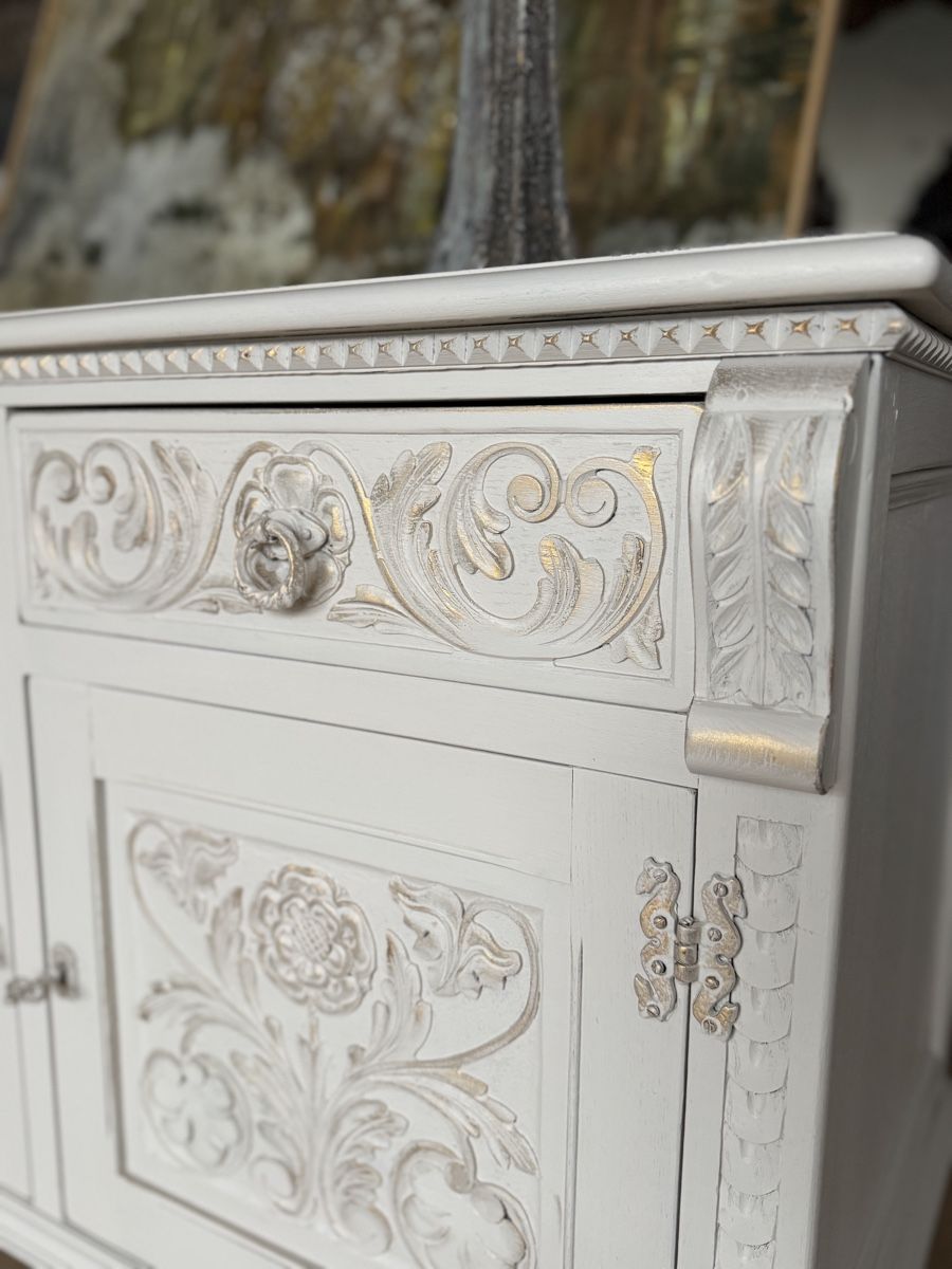 Cassettiere:     Edles Sideboard mit handveredelten Details  – Nuovo (secondo la descrizione) da Sisseln AG venduto da ibr_c5wj 3