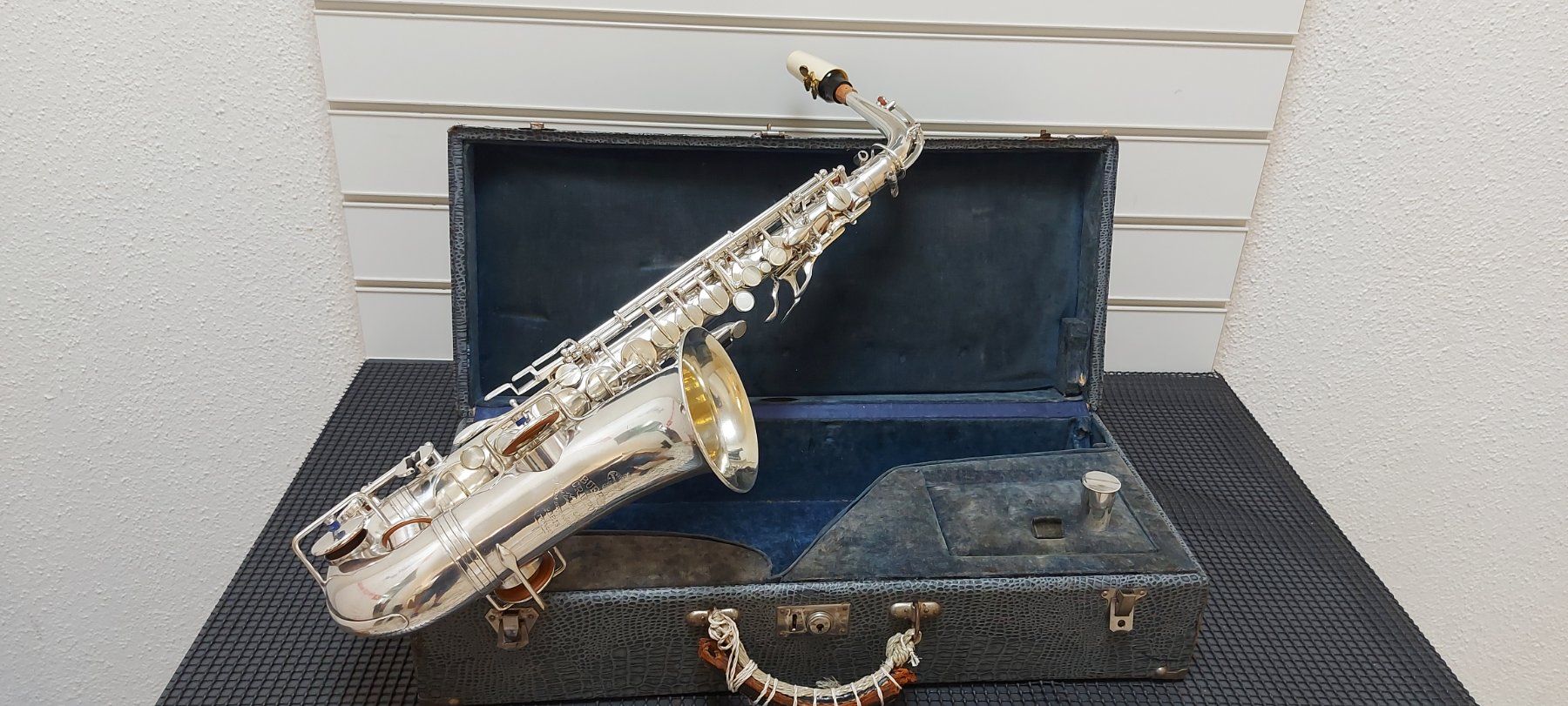 Buffet Crampon Strumenti musicali: Altosaxophon Buffet Evette&Schaeffer Jg.1955 generalüberholt – Usato da Glattbrugg venduto da Swissmusik