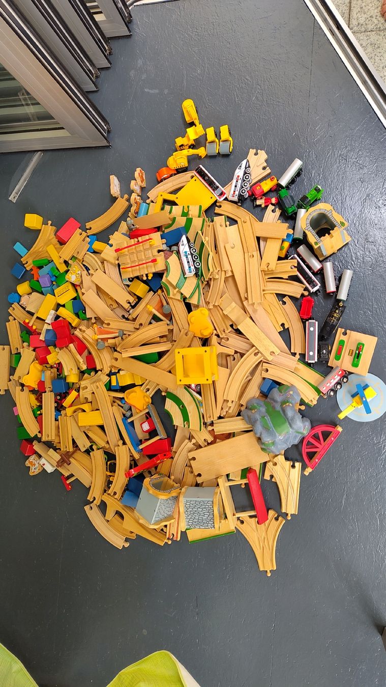 Brio Spielzeuge: Holzeisenbahn Brio/Bea diverse Teile – Gebraucht aus Malters von mavoma