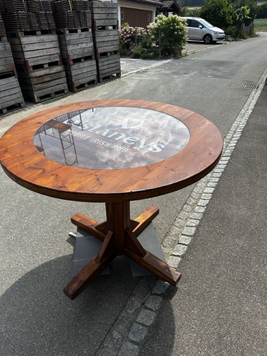Tische: Runder Pub Tisch mit Glasplatte – Gebraucht aus Berg am Irchel von Macwurlizer