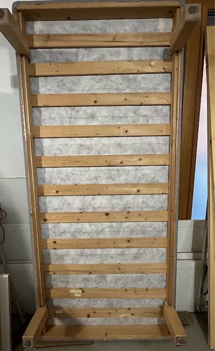 Letti: Lit sommier 1personne – Usato da Leysin venduto da hel_h2yl