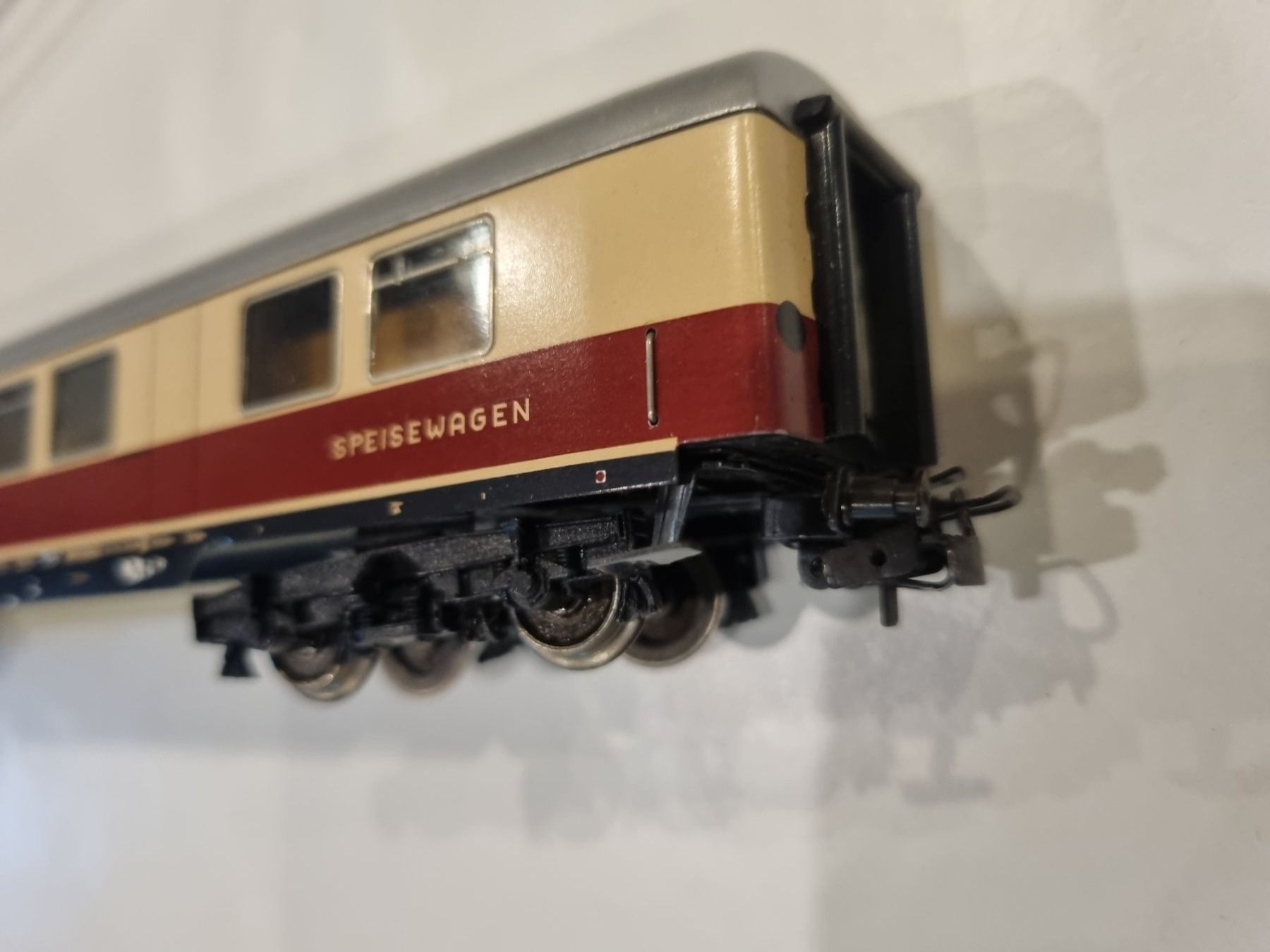 Märklin Modellini di ferrovie: Märklin Tee Speisewagen DB – Usato da Mauren TG venduto da Defrancesco 1