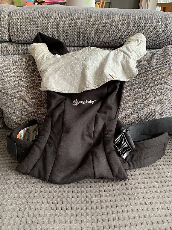 Ergo Baby Marsupi portabebè: Porte-bébé Ergobaby Embrace + accessoires – Usato da Genève venduto da timyx