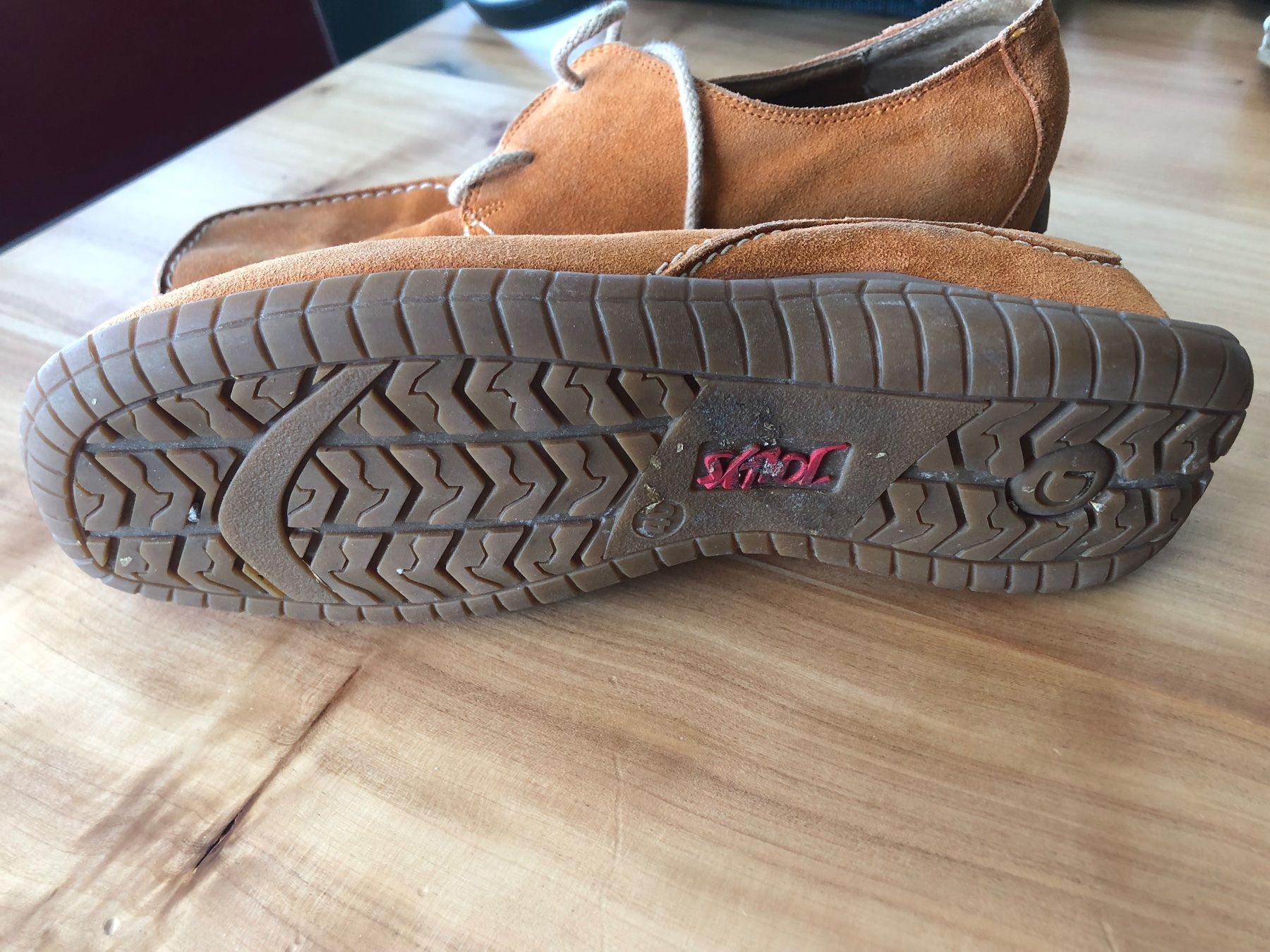Gabor Scarpe da donna: Gabor Schnuerschuhe Gr. 40.5 cognac Wildleder, – Usato da Kaltbrunn venduto da lagone1 2
