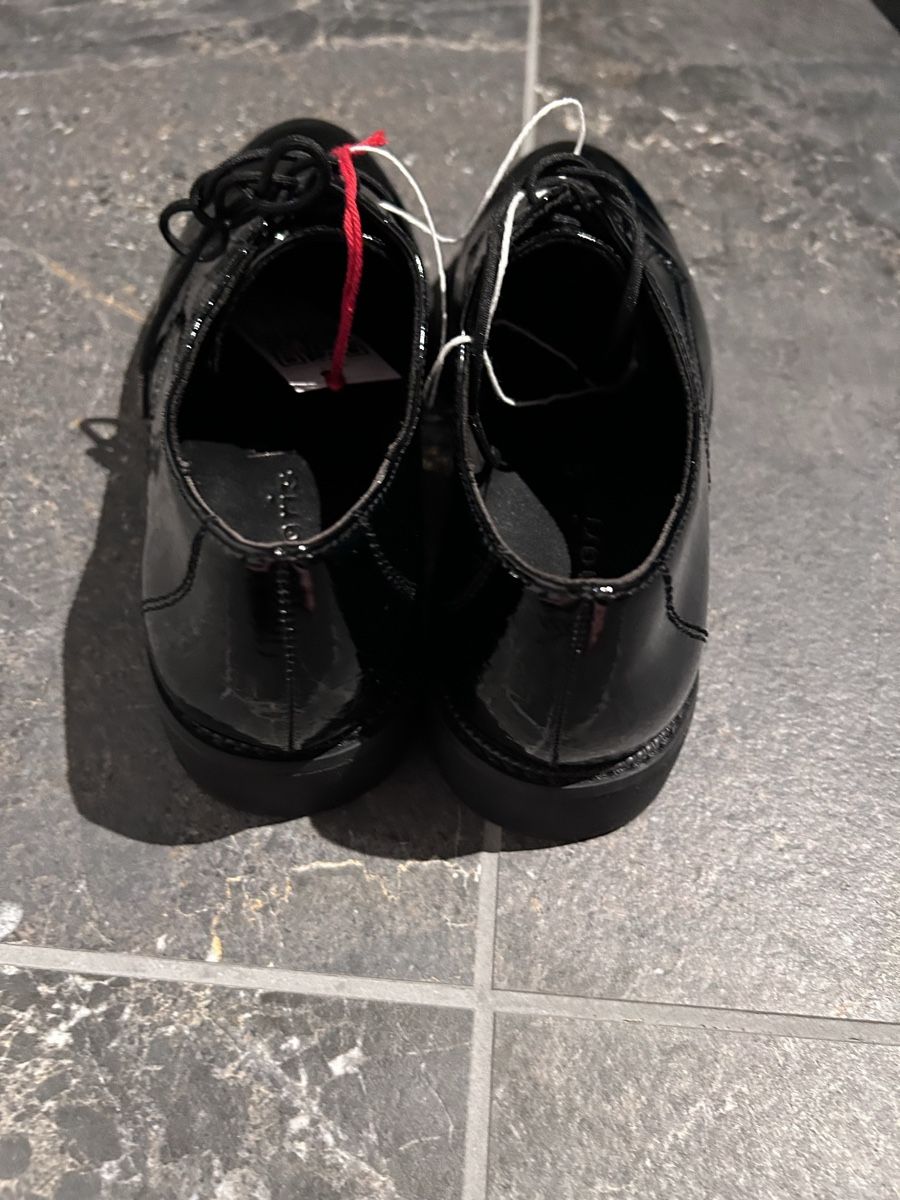 Tamaris Scarpe da donna: Tamaris Lack-Schuhe Gr 38  – Nuovo (secondo la descrizione) da Kleinandelfingen venduto da Doratschikov 1