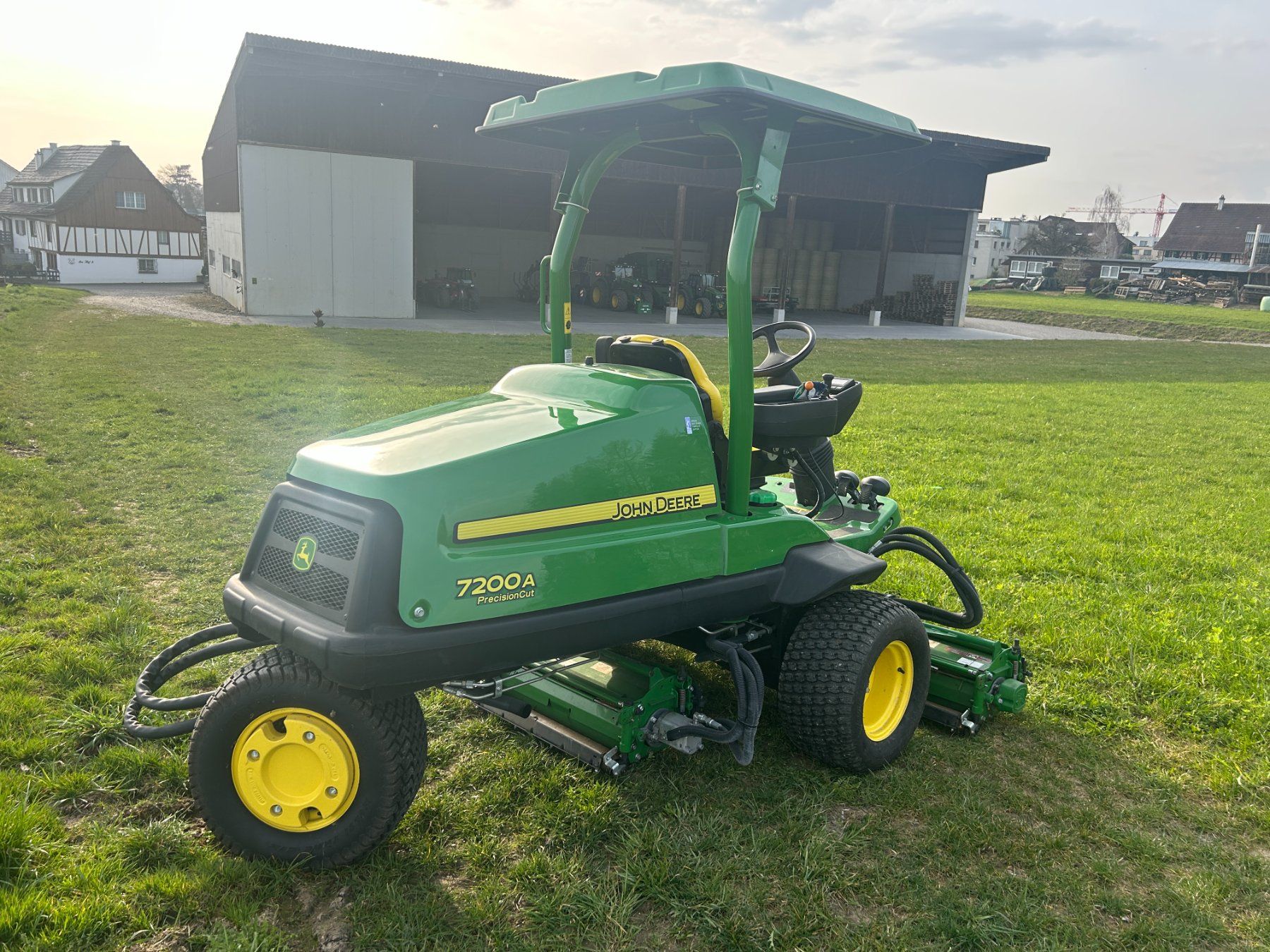 John Deere Tagliaerba: John Deere 7200A Spindelmäher Rasenmäher – Usato da Oberglatt ZH venduto da dealer1936 4