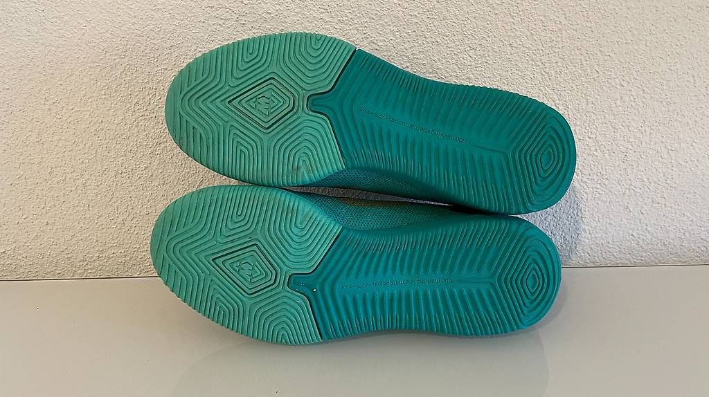 Scarpe da uomo: Fussballschuh in Grösse 36.5 – Usato da Jona venduto da Peterli_14 2