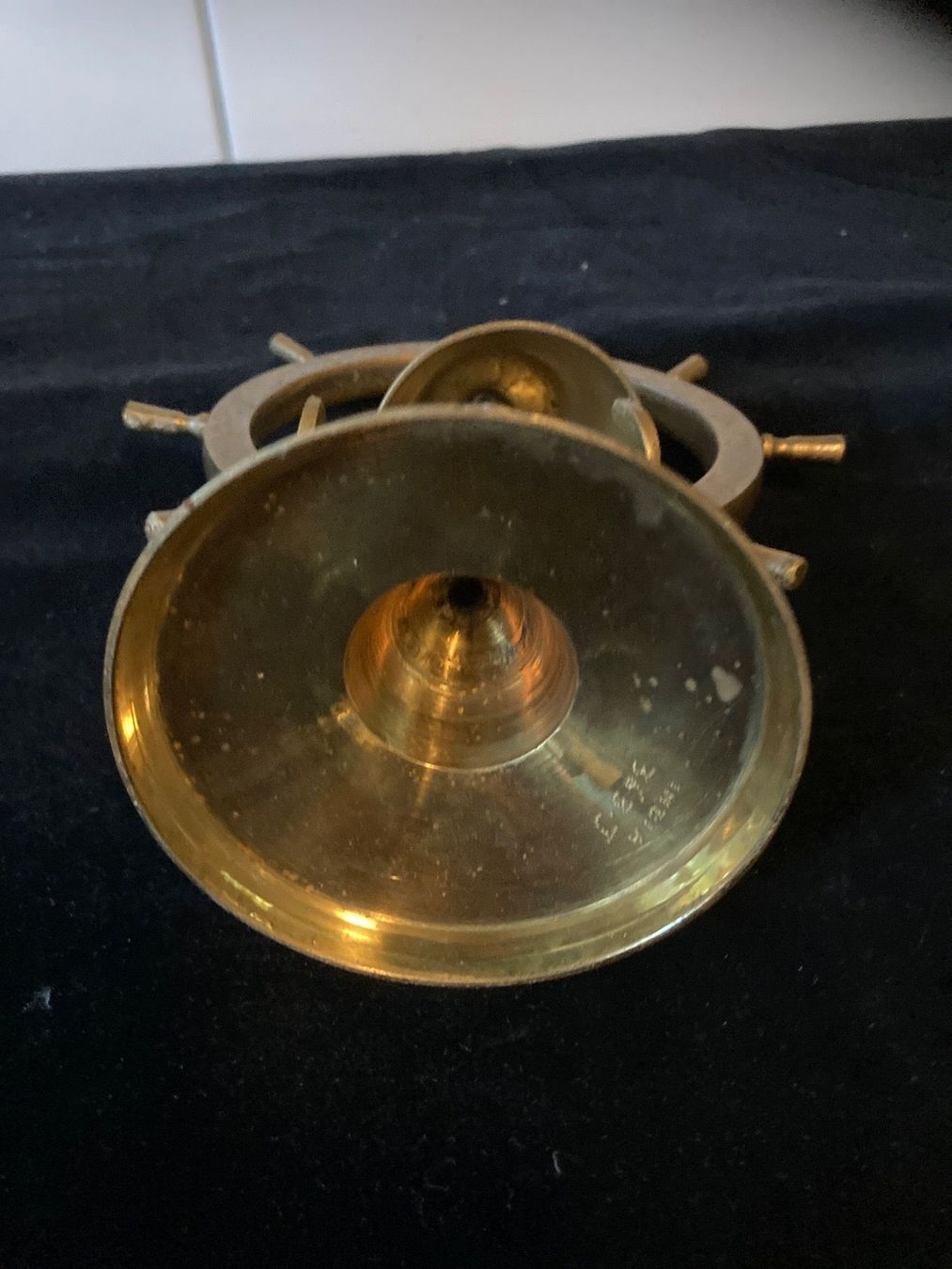 Campanacci mucche: Tischglocke in einem Steuerrad aus Messing – Usato da Zürich venduto da Chaeffeler 2