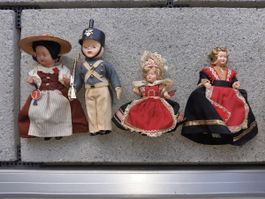 4 Vintage-Puppen Europäischen Trachten
