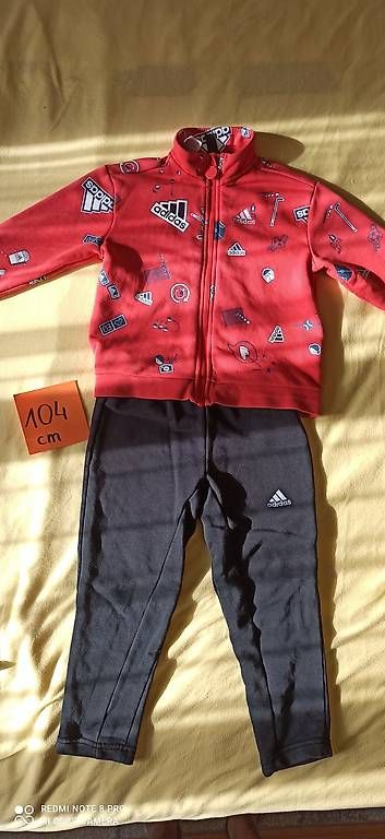 Kleiderpakete & -sets: Sweetjacke + Jogginghose Kind Gr. 104 – Gebraucht aus Kriens von opo_p5p6 1