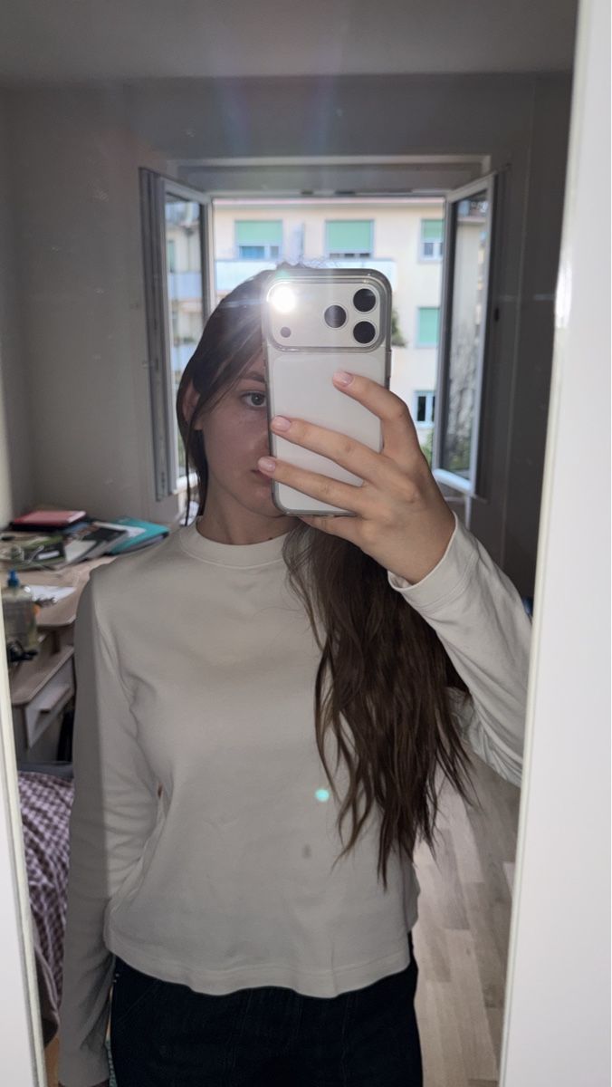 Cos Top: COS LONG-SLEEVE TOP – Usato da Genève venduto da yav_9r9f 1