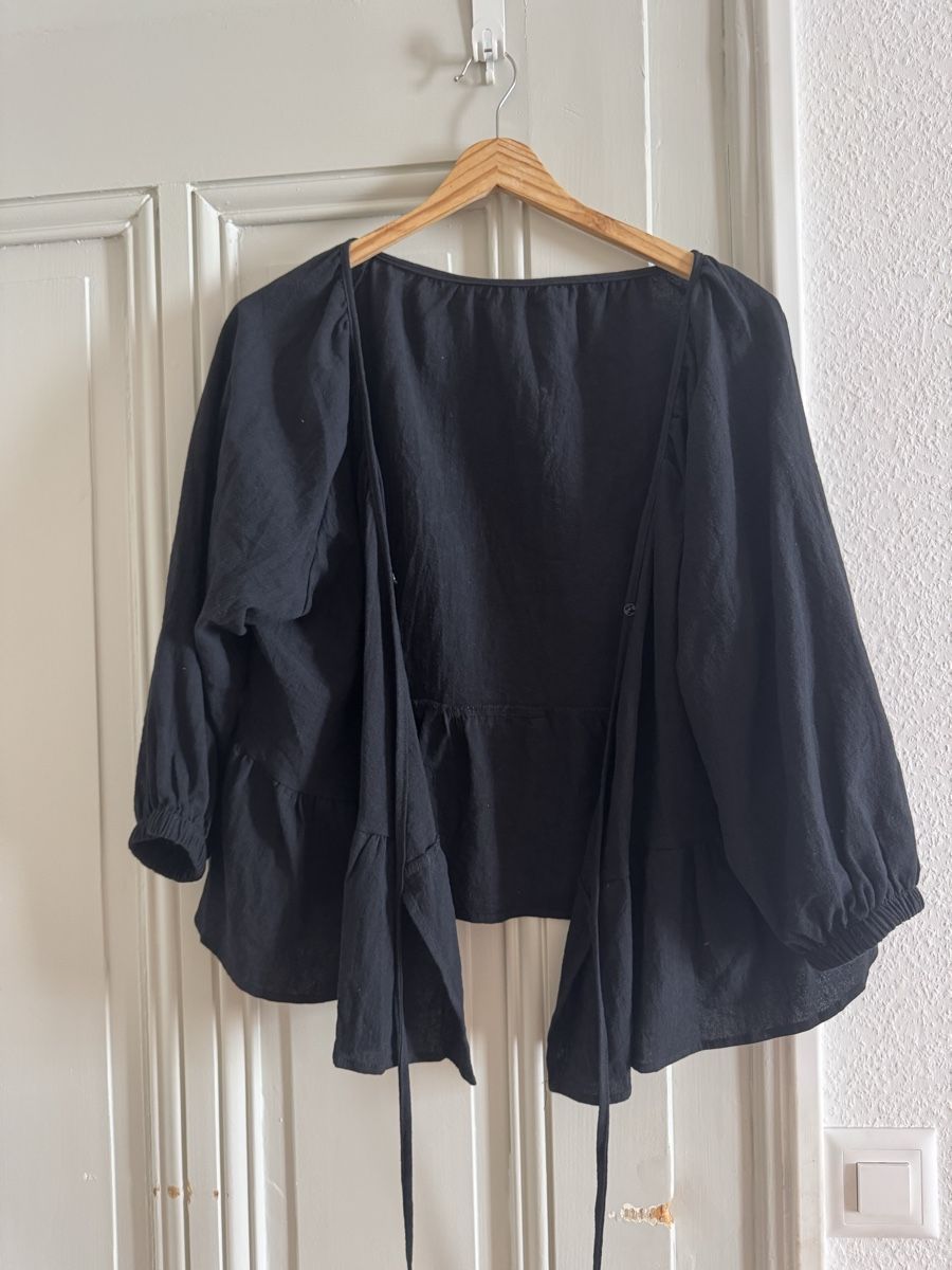 Lots de vêtements: Lot de différents hauts taille M – D'occasion à Petit-Lancy par Wendy.vw 3
