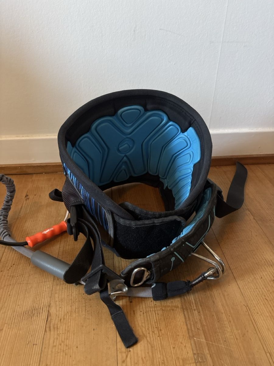 Kite: Kitesurf Hüfttrapez Liquid Force Harness – Gebraucht aus Winterthur von pumaschakal