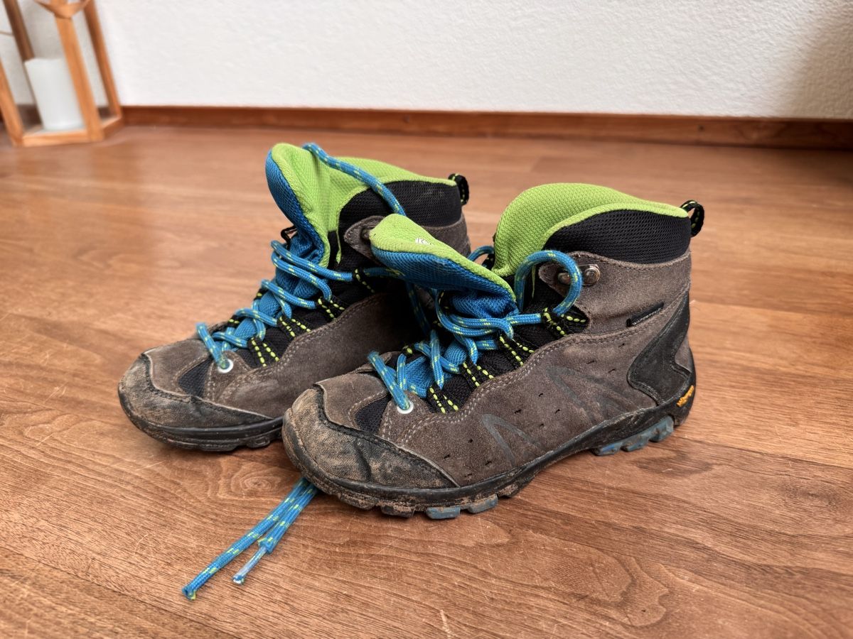 Scarpe per ragazzi: Kinder-Wanderschuhe Grösse 32 – Usato da Luzern venduto da simona80 1