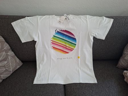 UNIQLO UT PEACE FOR ALL T-Shirt New/L!