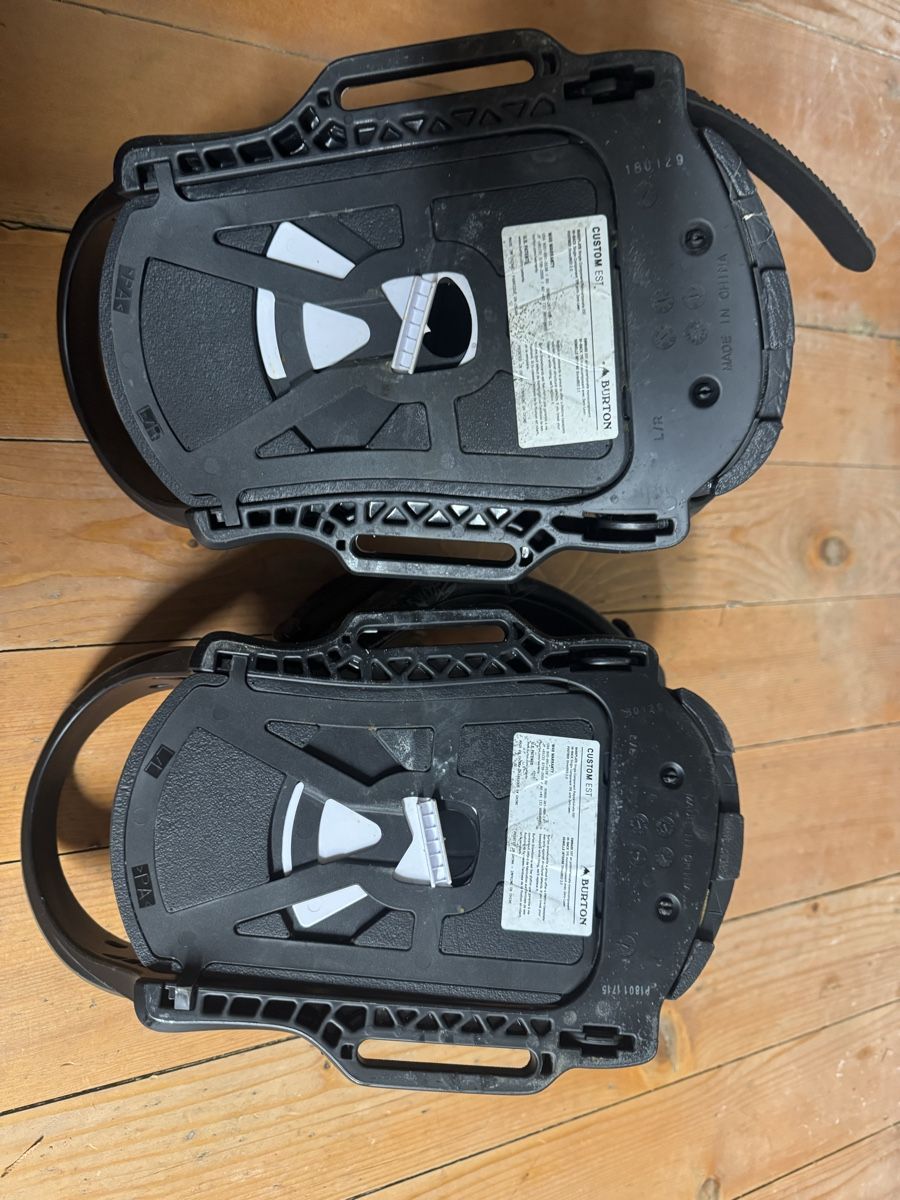 Burton Fixations: Burton Custom EST | L – D'occasion à Kirchberg BE par tim_gct2 2