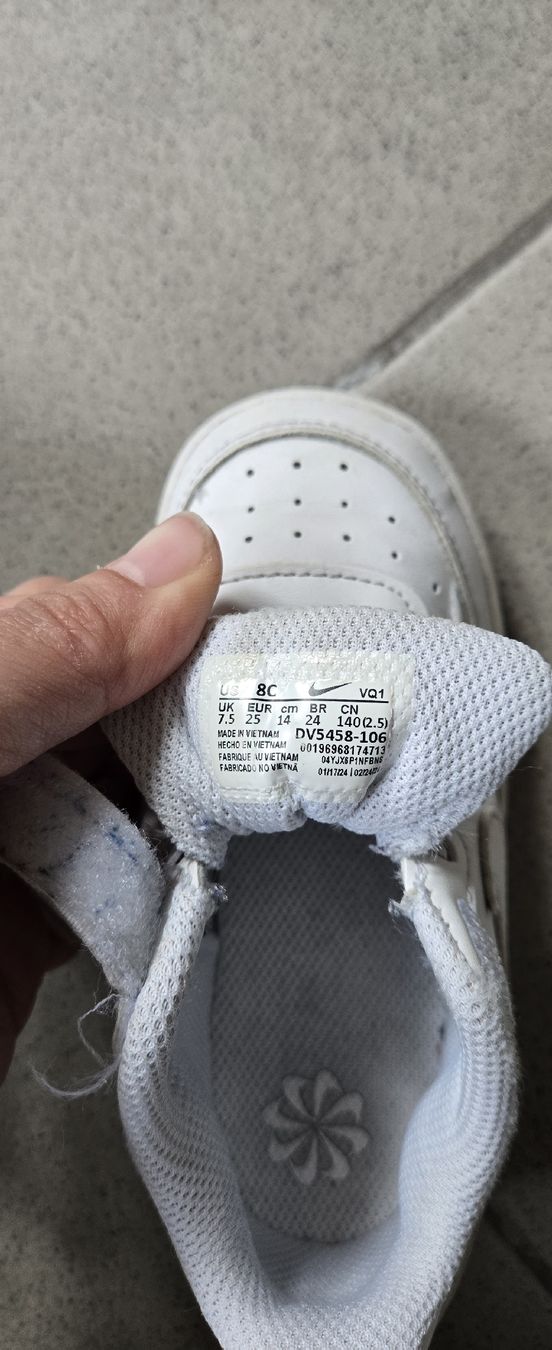 Nike Scarpe per ragazzi: Nike Kinderschuhe, Gr. 25, Weiss. – Usato da Wollerau venduto da Didi.ada 4