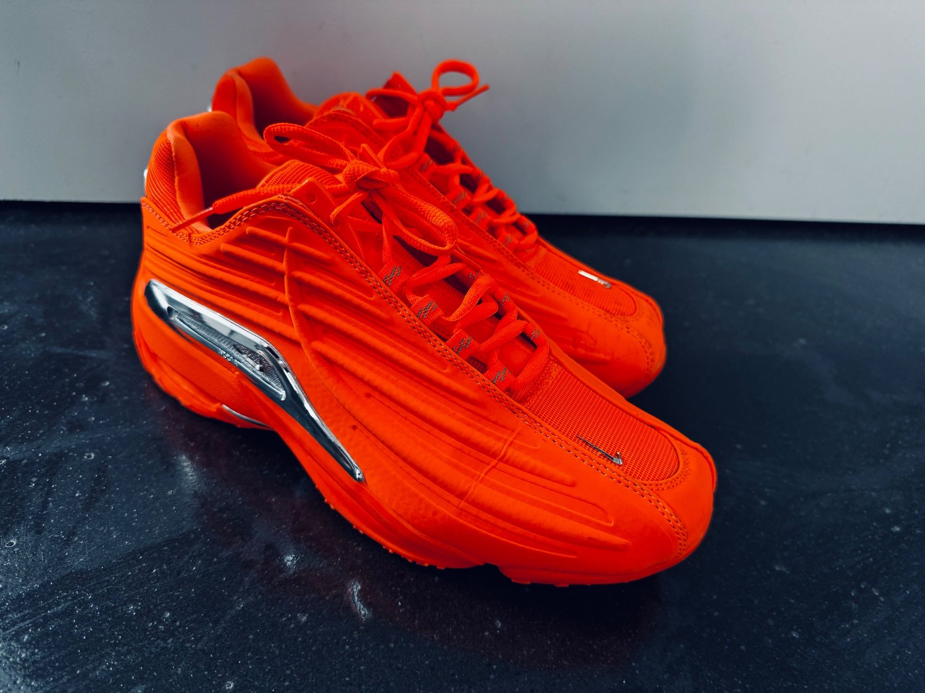 Nike Chaussures hommes: Nike Nocta glides Gr.44 – D'occasion à Heiden par Skaufkauf