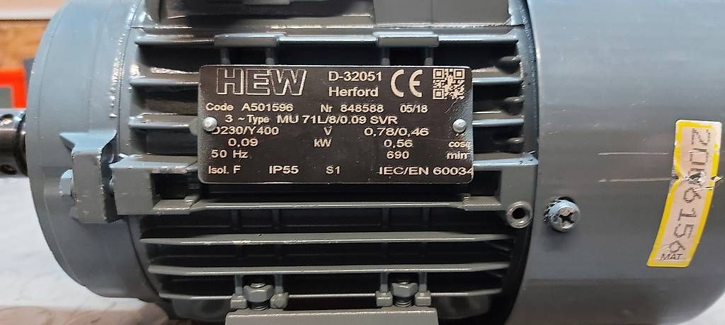Motori: Drehstrommotor 0.09 KW – Usato da Fisibach venduto da Lorobin 2
