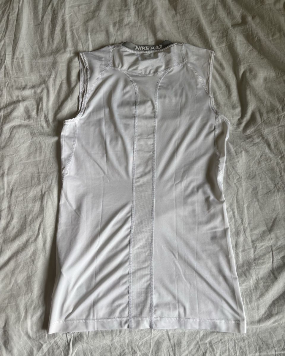 Nike T-shirt: Maillot débardeur compression Nike Pro Dri-Fit – Usato da Pâquier-Montbarry venduto da dloic_ 2
