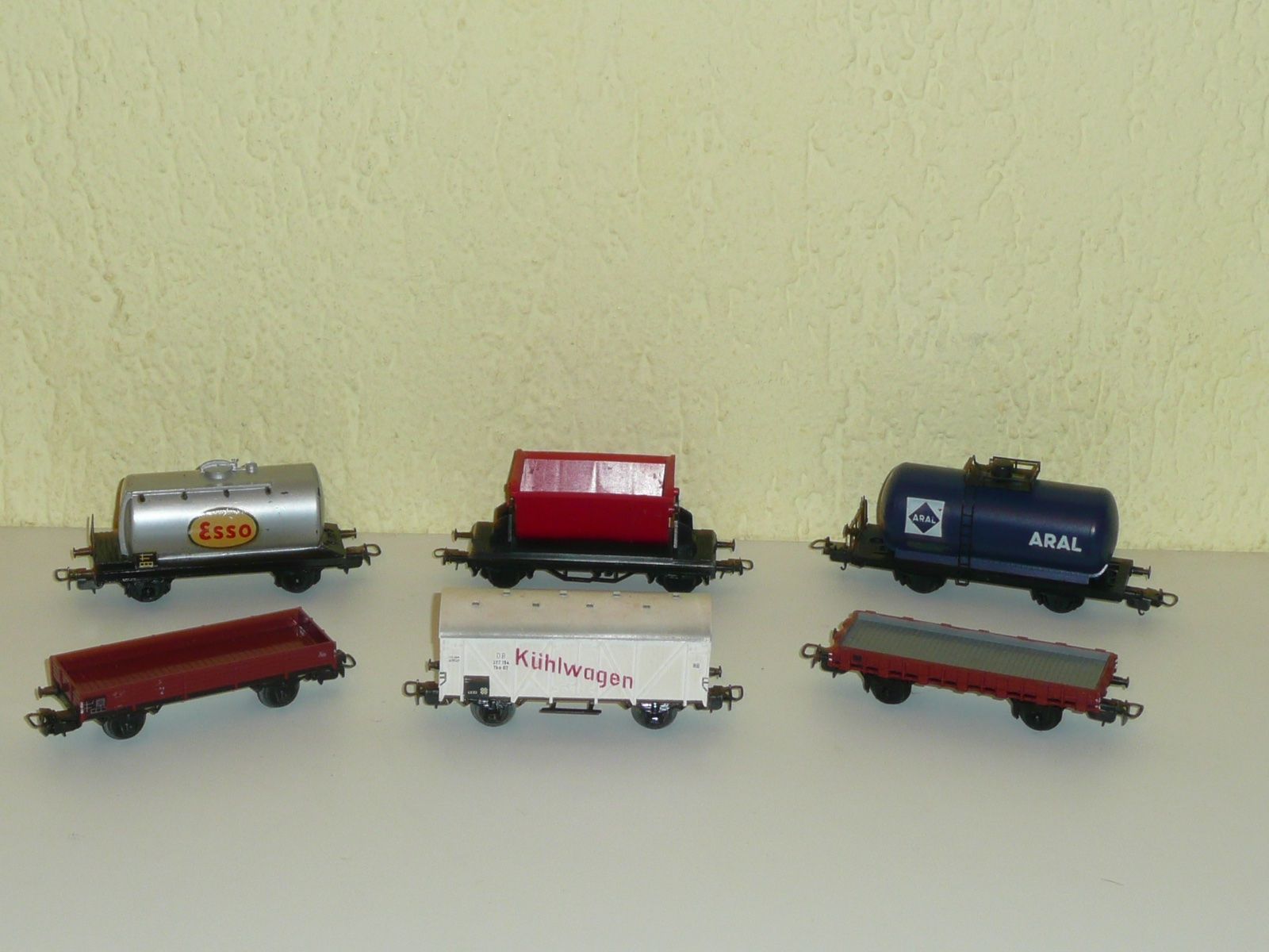 Modelleisenbahnen: 6 HO " Güterwagen " – Gebraucht aus Kriens von Taurus12