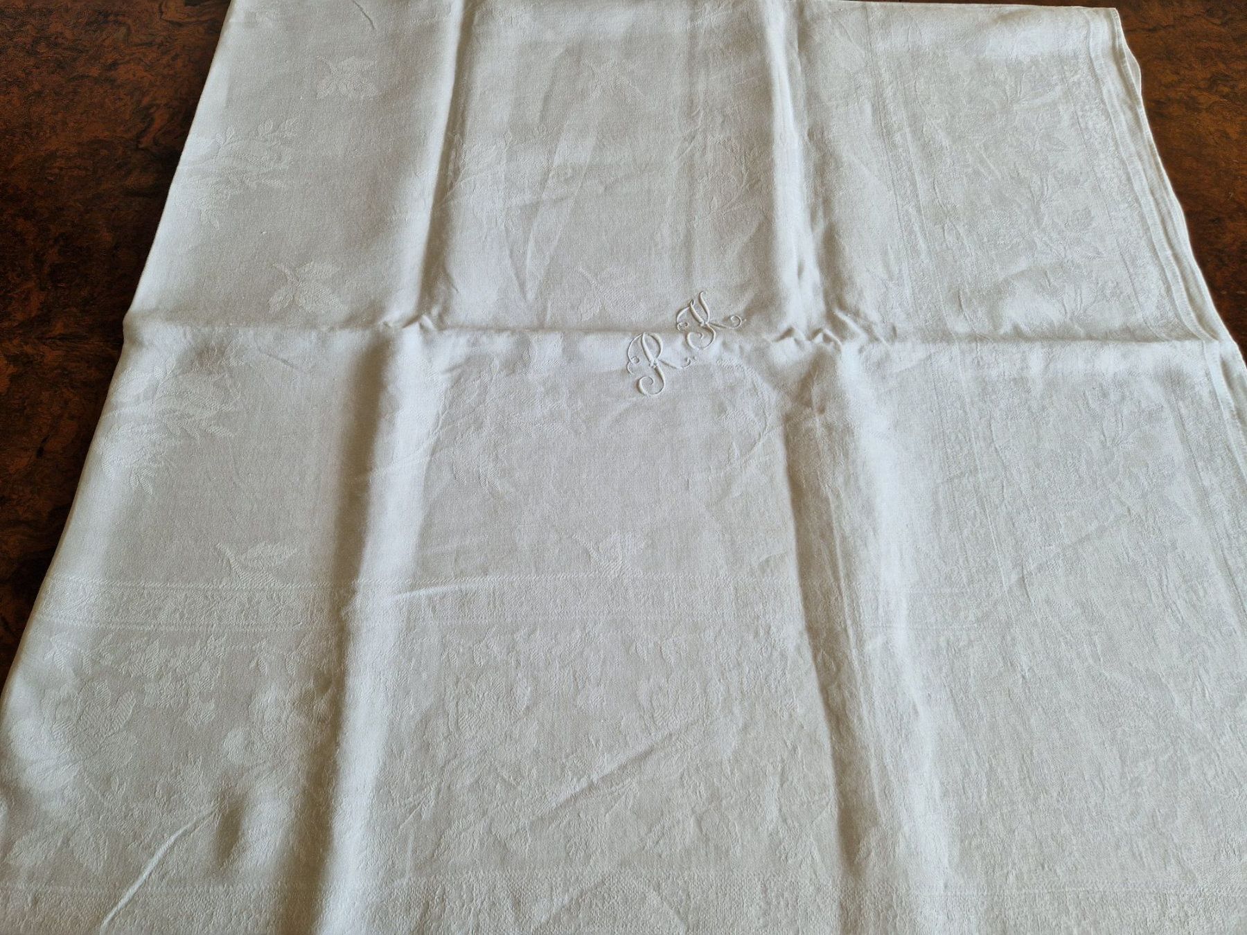Altra biancheria da tavola: Tischdecke Leinendamast  Monogramm RK, 175x170cm – Usato da Bern venduto da Antikbatik 2