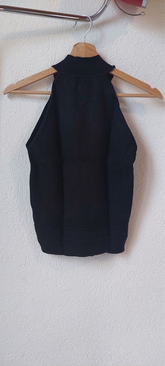 T-shirt: T-shirt noir M – Usato da Épalinges venduto da lola_vp_99