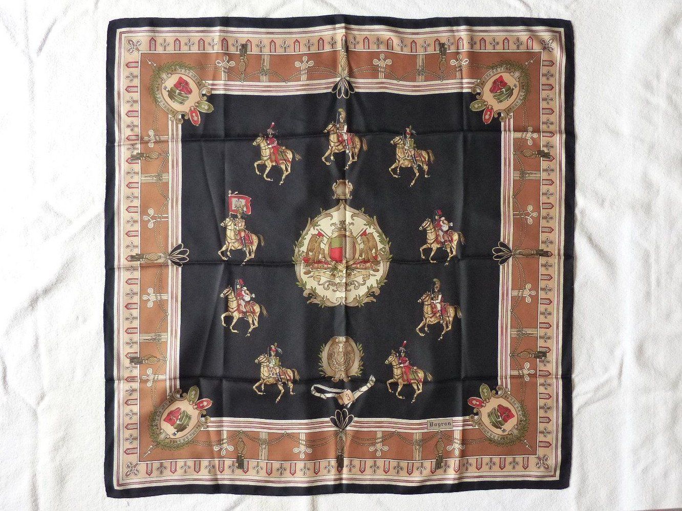 Foulard & Sciarpe: Seiden Foulard – Usato da Zürich venduto da botschinski