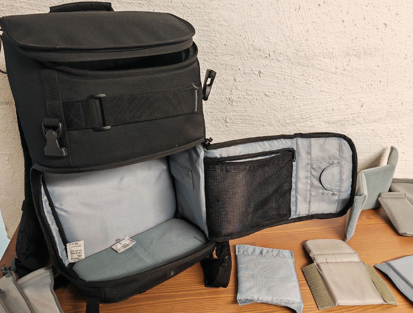Zaini: Mantona Kamera Rucksack gross, gepolstert – Usato da Rheinsulz venduto da Dred 2