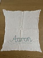 Wie neu: Musselin Spucktuch Aaron, personalisiert